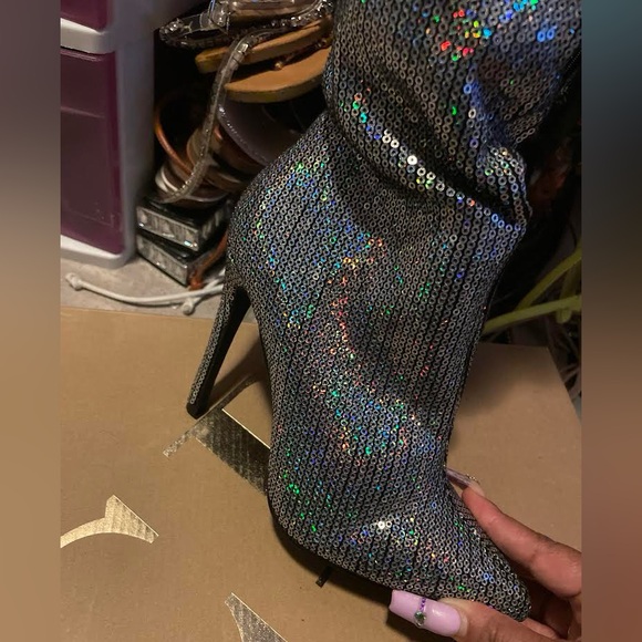 Silver sequence thigh high boots!! - Picture 5 of 8